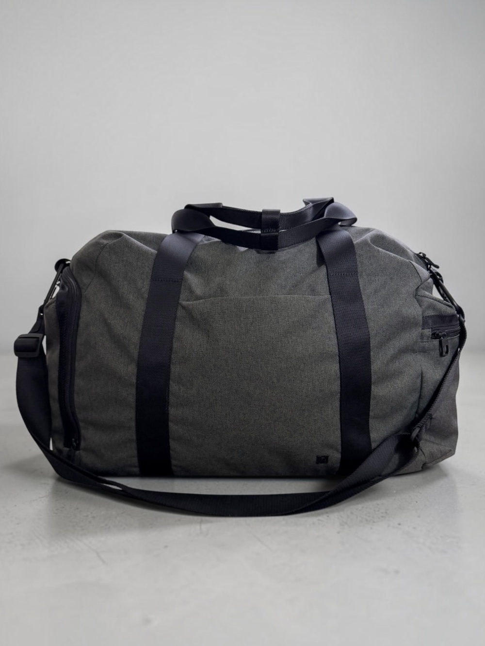 Lululemon Command The Day 37L Duffel Bag Heathered Grey Minimalist Gym Travel OS